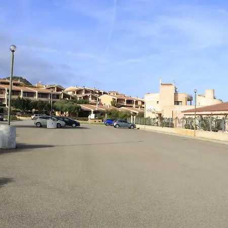 Villetta Porto Corallo Vakantiehuis *